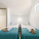 Thalatta Paros *