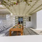 Thalatta Paros Villa *