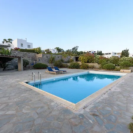 فيلة Thalatta Paros كريس أكتي