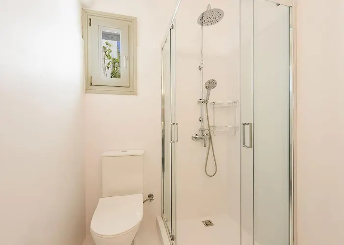 Thalatta Paros * Chrisi Akti (Paros)