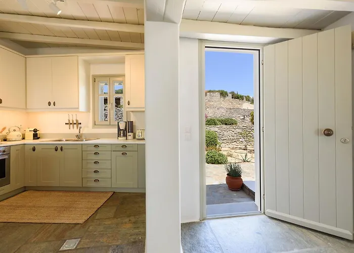 Thalatta Paros Villa