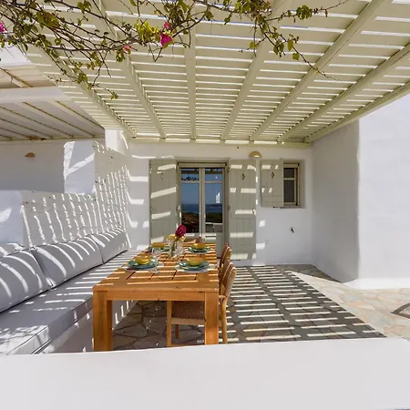 Thalatta Villa *
